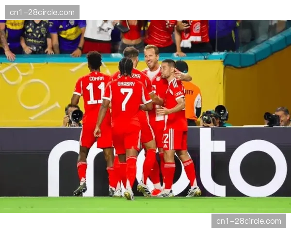 拜仁边路爆破战术成功，奥利塞两射一传主导比赛